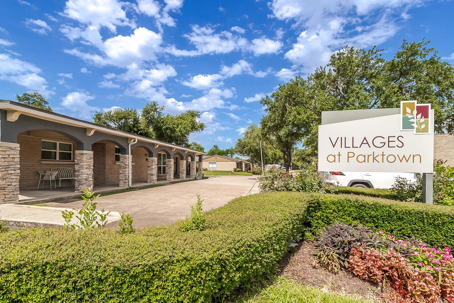 Villages at Parktown Apartment Homes — Photo 1