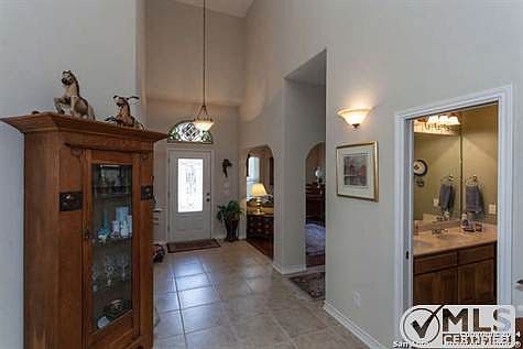 2nd image of 2637 Fairwood Dr
