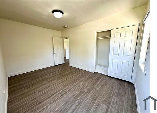 2nd image of 951 42nd St