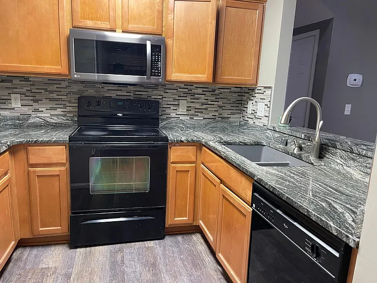 13242 Prospect Glen Way #13242 — Photo 3