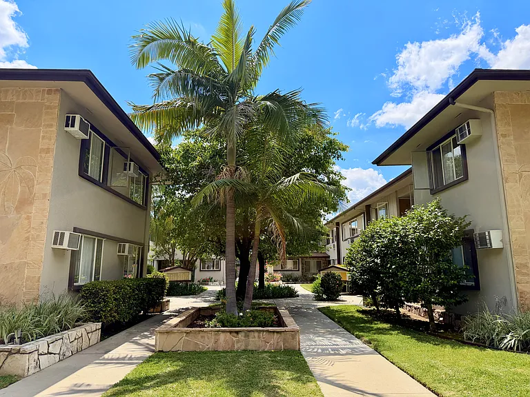 800 Arcadia Ave — Photo 23