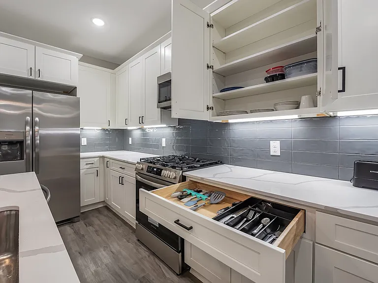 8328 Corinth St #B — Photo 12