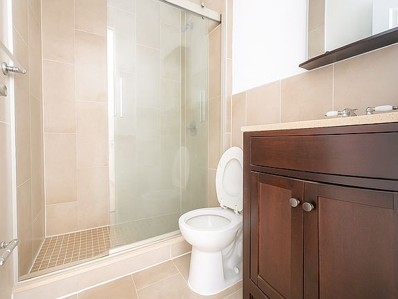 5th image of 45 Tiemann Pl APT 3C