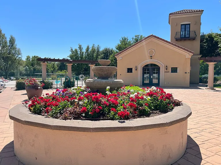 2285 W Windchime Dr — Photo 37
