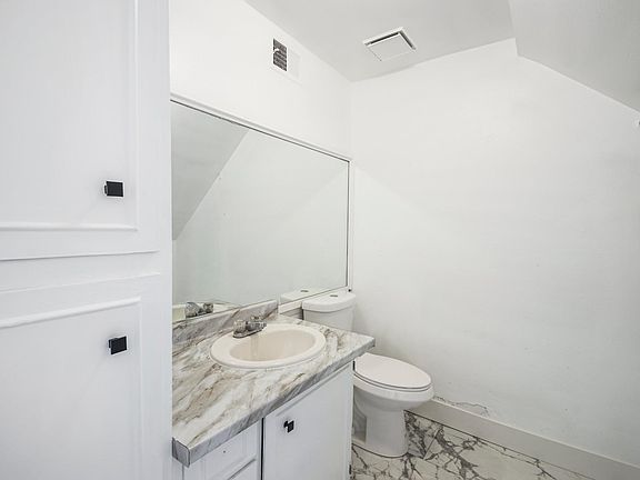 3rd image of 6920 Allegheny Pl