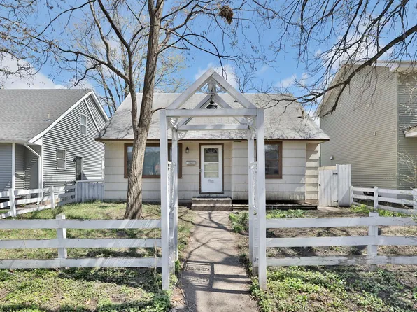 4425 5th St NE, Columbia Heights, MN 55421