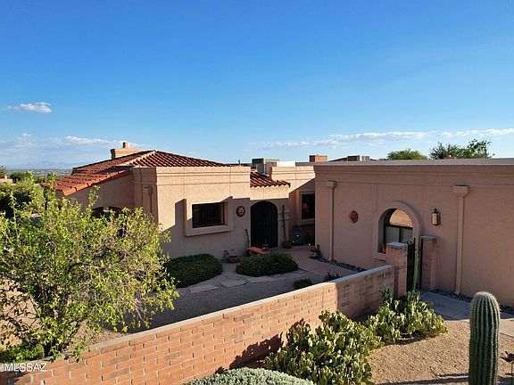 2nd image of 6780 E Loma Del Bribon