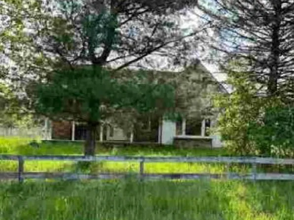 4560 Fish Lake Rd, North Branch, MI 48461