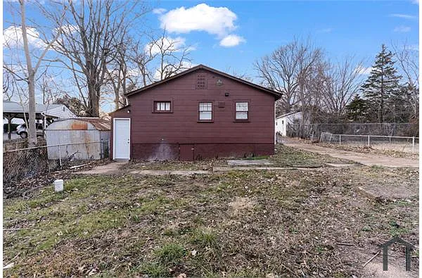 Building Photo - 9746 Diamond Dr