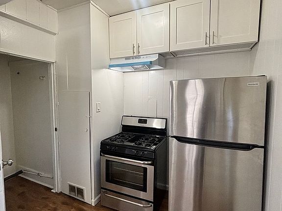3rd image of 639 E Martin Luther King Jr Blvd #4
