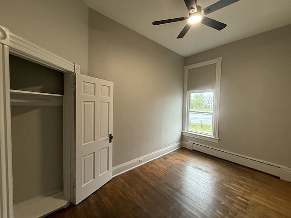 4th image of 922 Floyd St #2