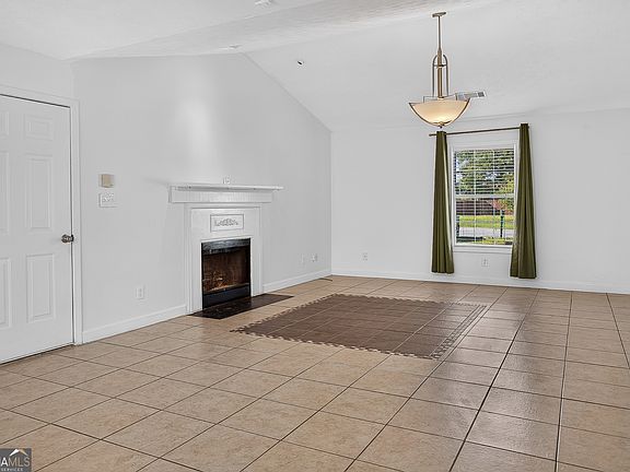 3rd image of 932 Century Oak Dr