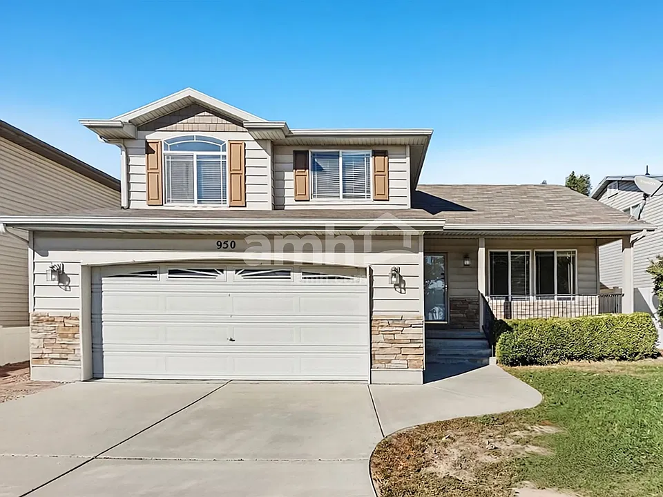 950 W Longleaf Dr