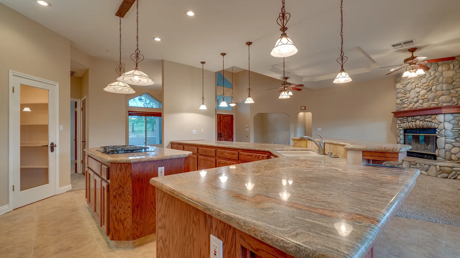 10521 Kern River Ave photo 1