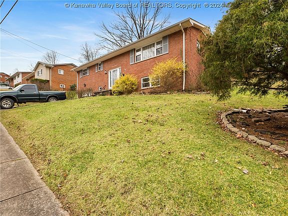 3rd image of 1313 Village Dr
