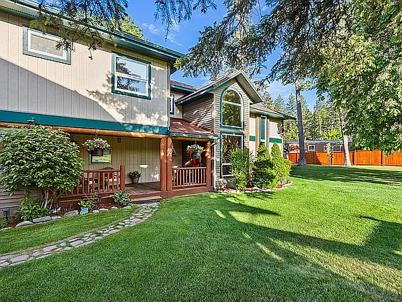 35 Lakeside Ave