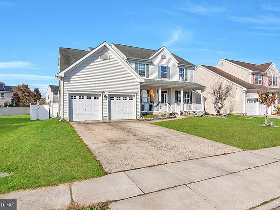 3rd image of 5 Dubois Ave