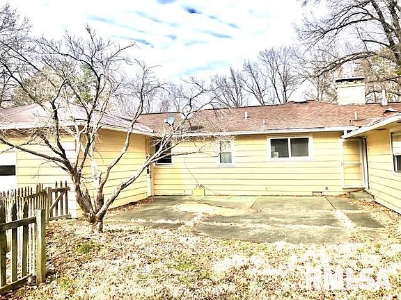 3rd image of 1217 W Carter St
