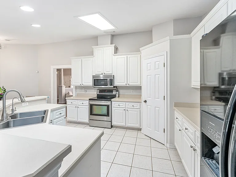 5164 SW 82nd Ter — Photo 25