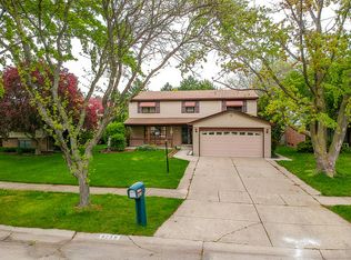 4239 Gloucester Dr, Sterling Heights, MI