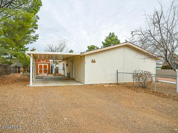 3rd image of 636 E Date St