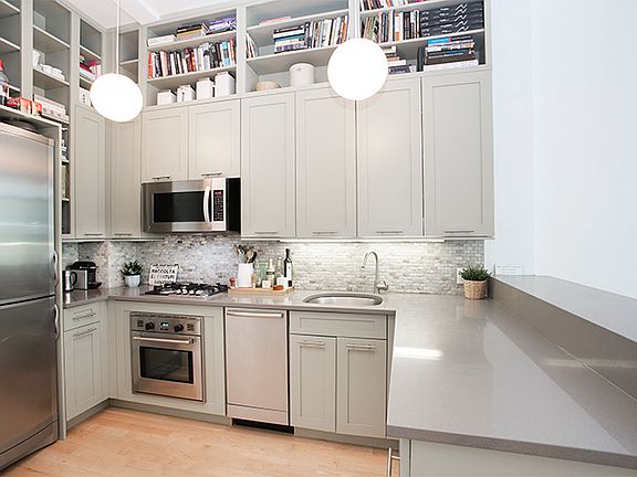 4th image of 259 Ainslie St #2F