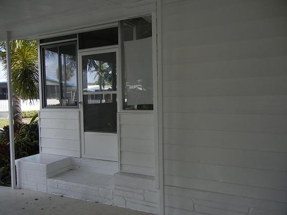 4th image of 1804 Valencia Dr