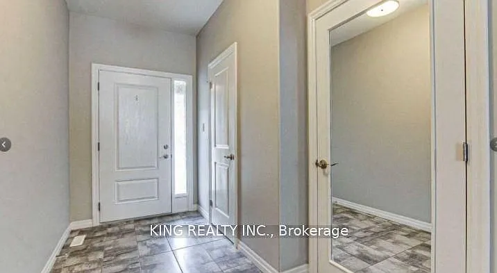 811 Sarnia Rd #60 — Photo 3