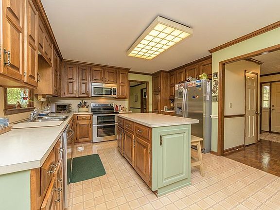 5th image of 2568 Oak Village Pl NE