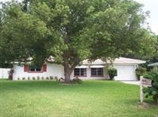 2595 Oakwood Dr, Largo, FL 33771