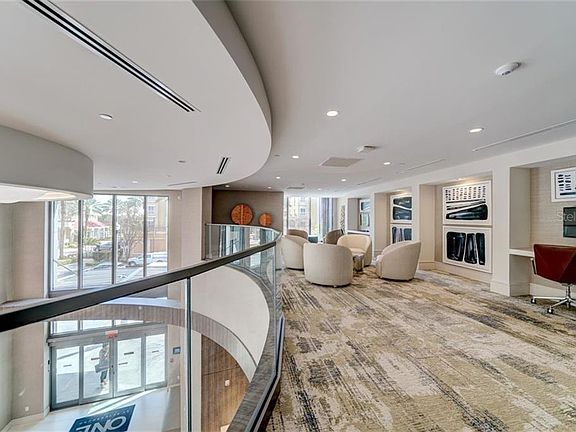 5th image of 100 1st Ave N #3404