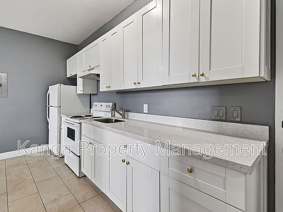 3rd image of 1401 Division Ave APT 201