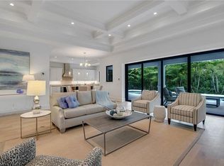 725 Regatta Rd, Naples, FL 34103