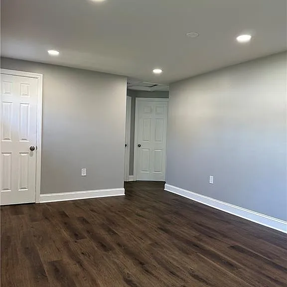 10 Lake Ave — Photo 7