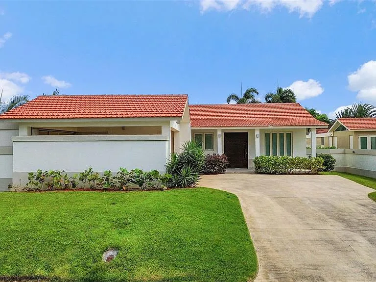 256 Camino De Flamboyan — Photo 1