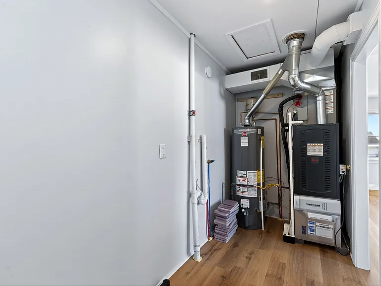5345 Middlebury Rd — Photo 11