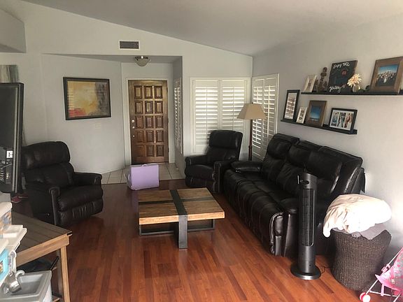 3rd image of 42085 Humber Dr