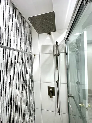 Rented by LRGNY Group, Inc. | media 27