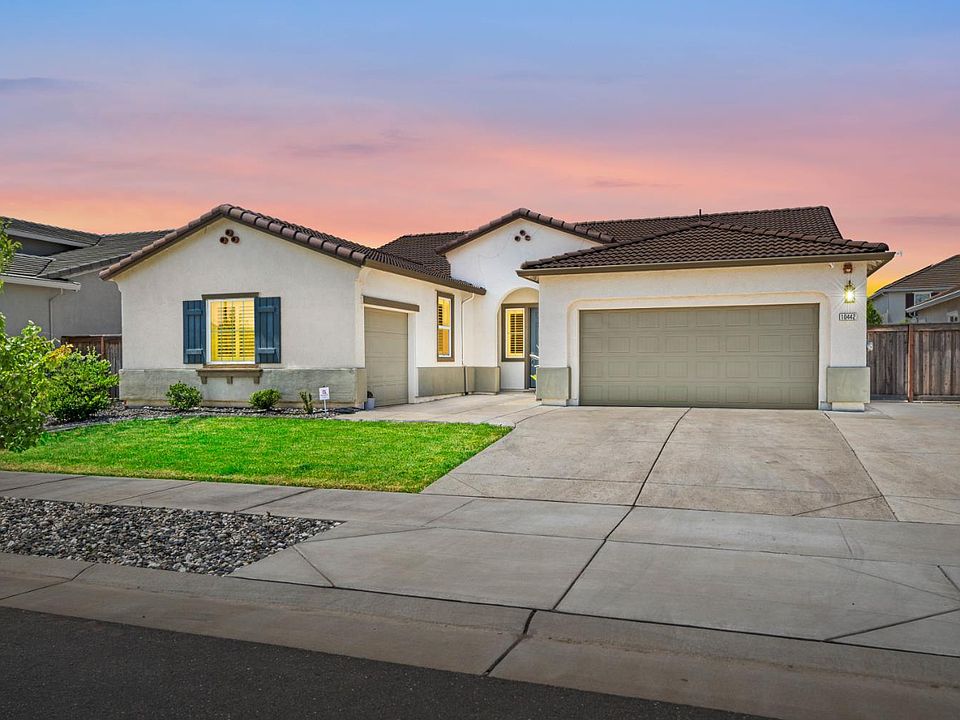 1st image of 10442 Montaria Way