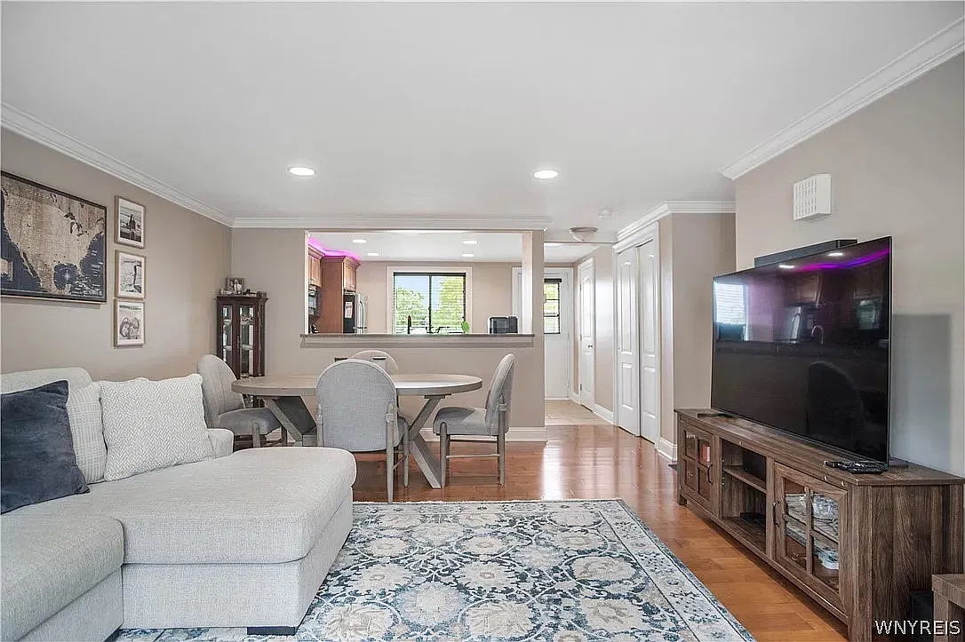 2 bed, 1.5 bath, 1146 sqft, $2,150 — Photo 3