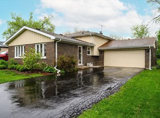 249 N Glenview Ave, Elmhurst, IL 60126