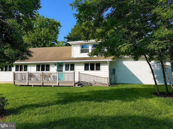 10951 Poplar Dr, Lusby, MD 20657