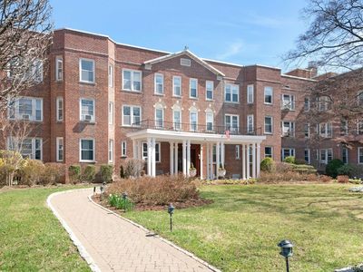101 Old Mamaroneck Road #2C5, White Plains, NY, 10605