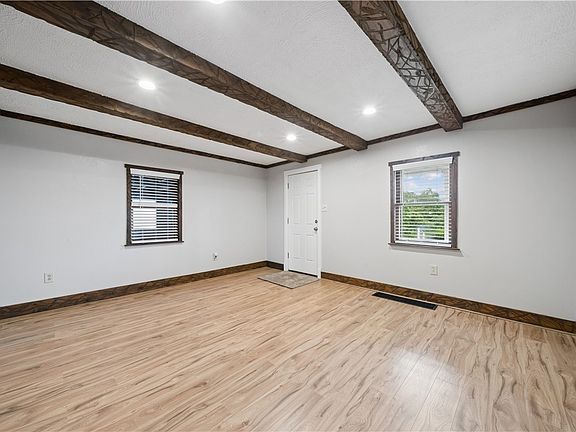 5th image of 15 Grant St