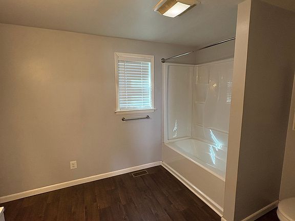 5th image of 1520 Frederick St