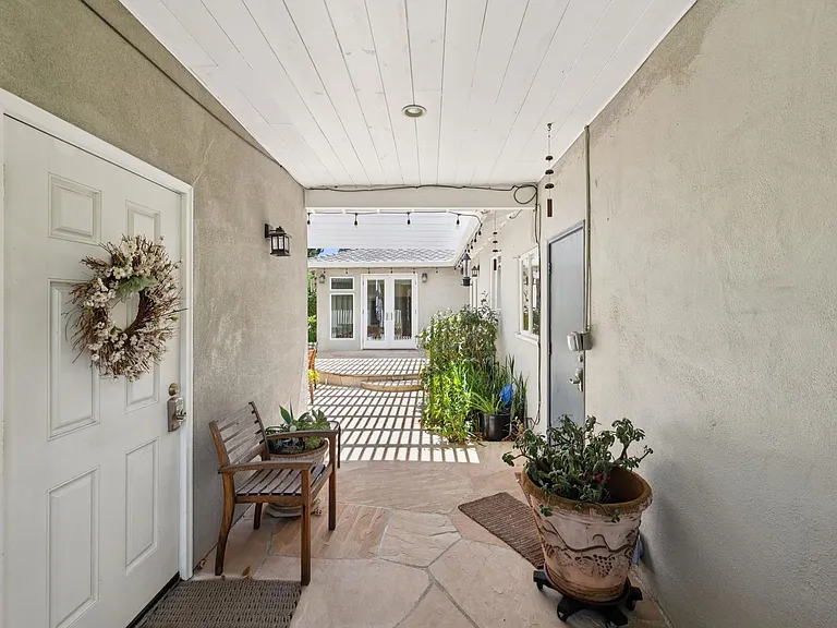 970 Palo Alto Ave — Photo 90
