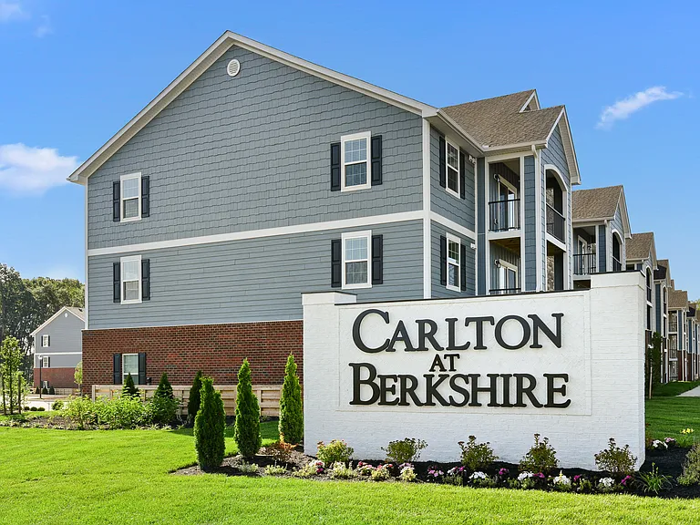 Carlton at Berkshire — Photo 64