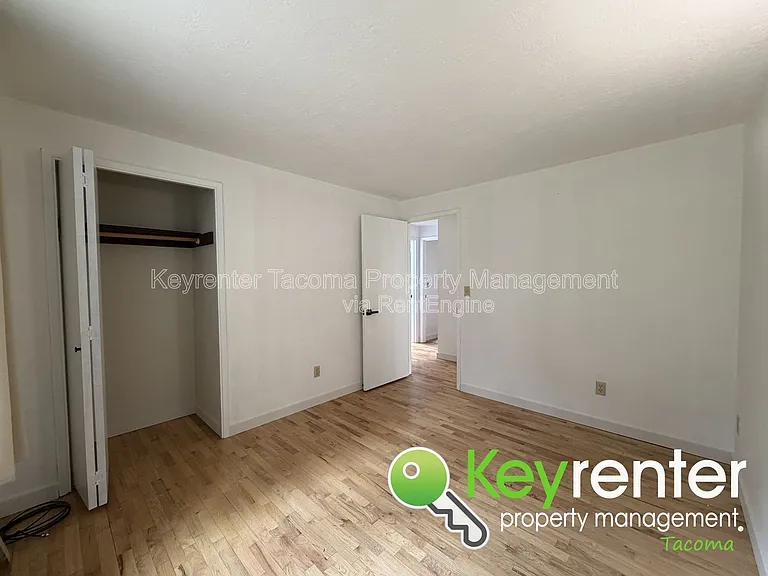 629 Sandra Lee Ct SE — Photo 9
