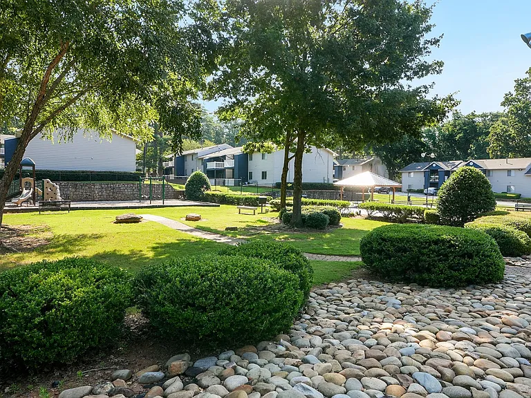 Dunwoody Pointe — Photo 18