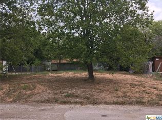 1203 Ball St, Seguin, TX 78155